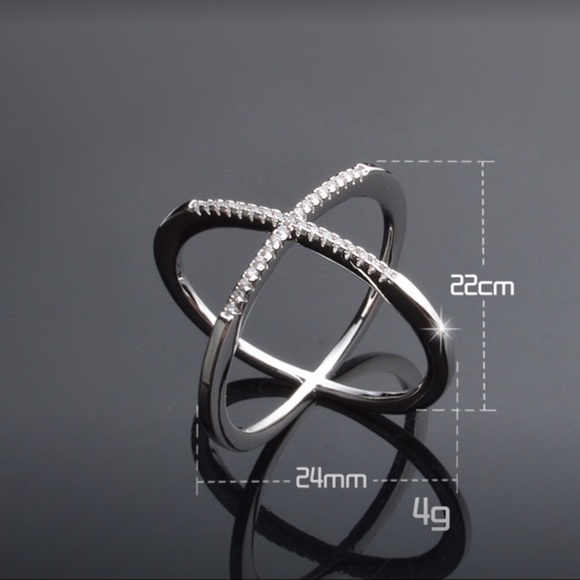 SILVER CRISSCROSSED RING - Picture 3 of 5